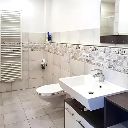 Geraeumige Moderne 3 Raumwohnung * Dohna