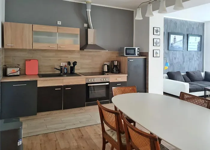 Geraeumige Moderne 3 Raumwohnung Apartament
